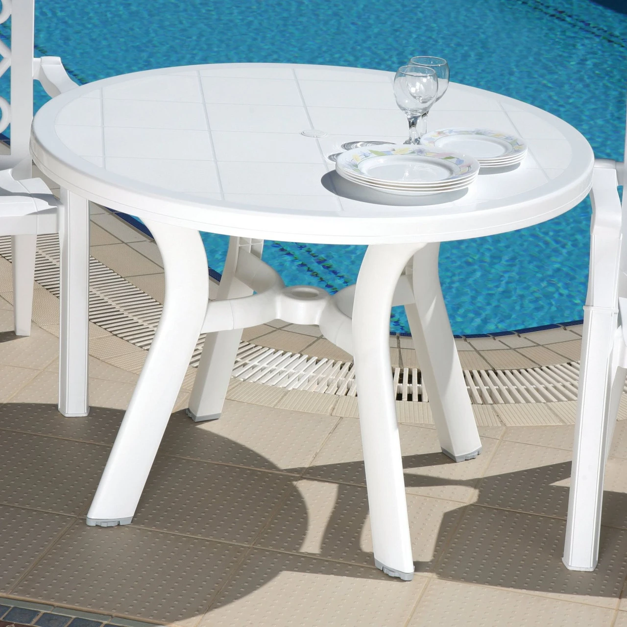 42" White Round Outdoor Patio Dining Table - Image 2